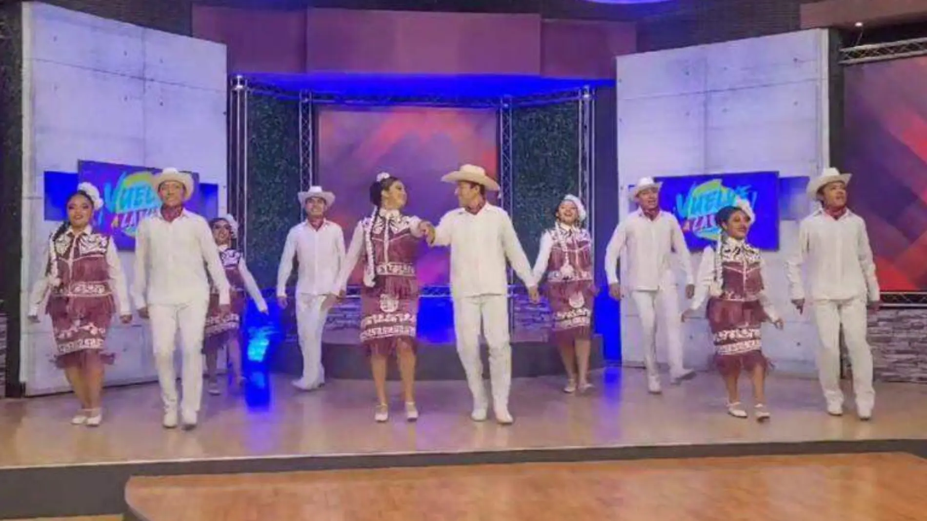 Bailan danzas tamaulipecas y los critan en redes sociales 